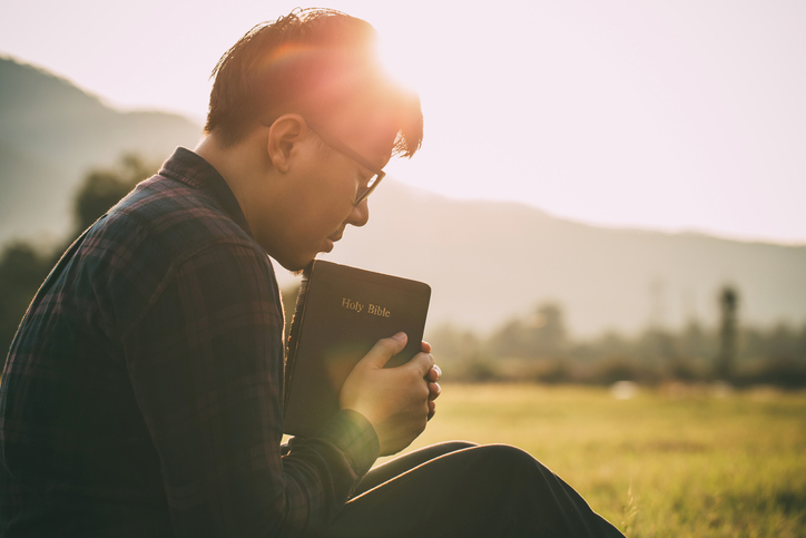 4 Tips for Launching Your Career After Completing an Online Ministry Degree